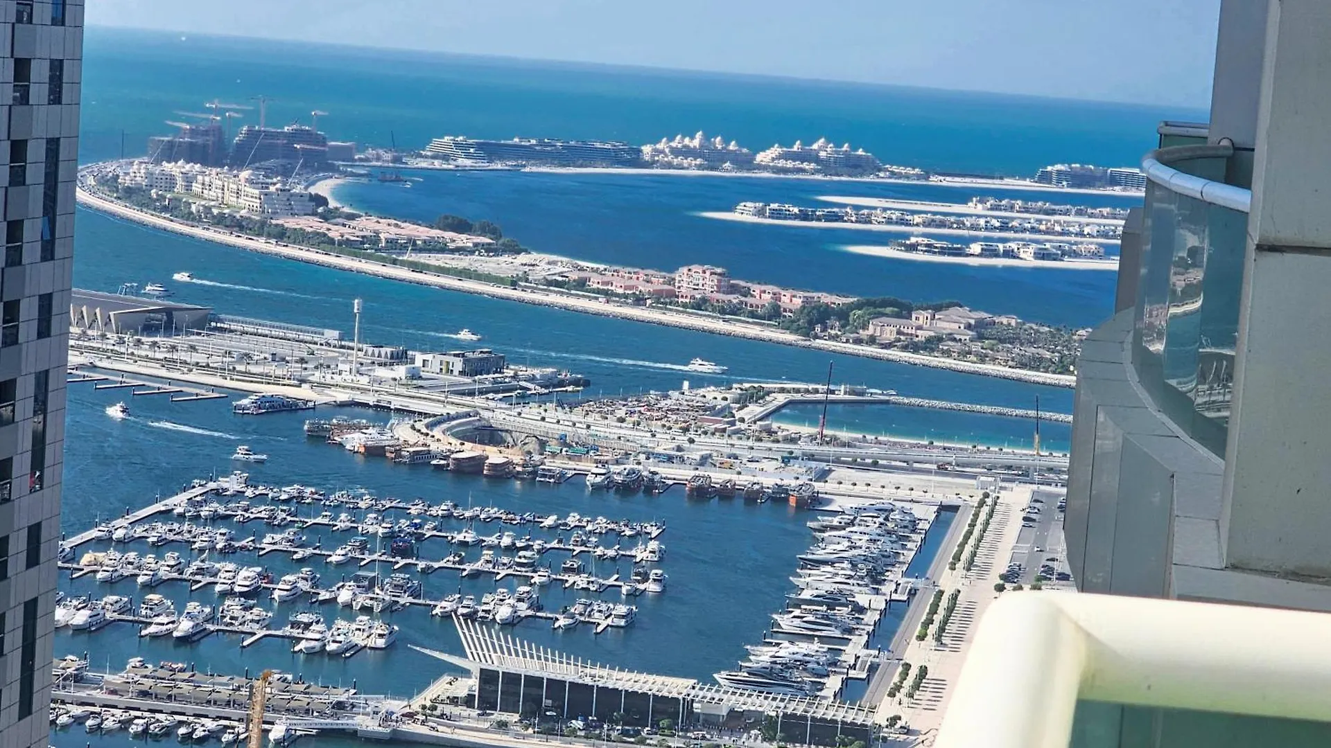 Vista Lavisha Vacation Home - Elegant 1Bdr Apartment With Stunning Sea View And Partial Canal View Dubai